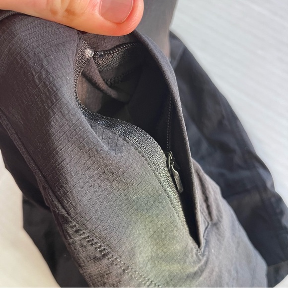 Athleta Trekkie north short, black, size 2 - Picture 12 of 12